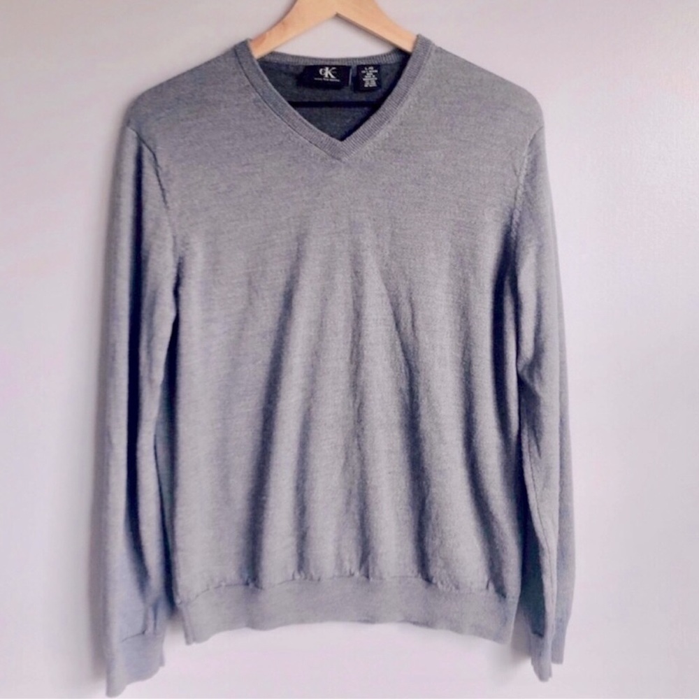 Calvin Klein CK Gray Merino Wool V-neck Lightweight Sweater (Fits Like Medium)